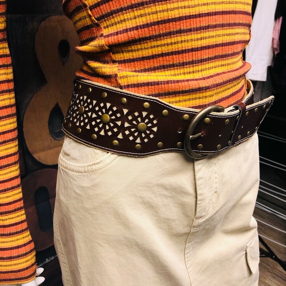 OLD NAVY CUTOUT BELT - Picture 15 of 16